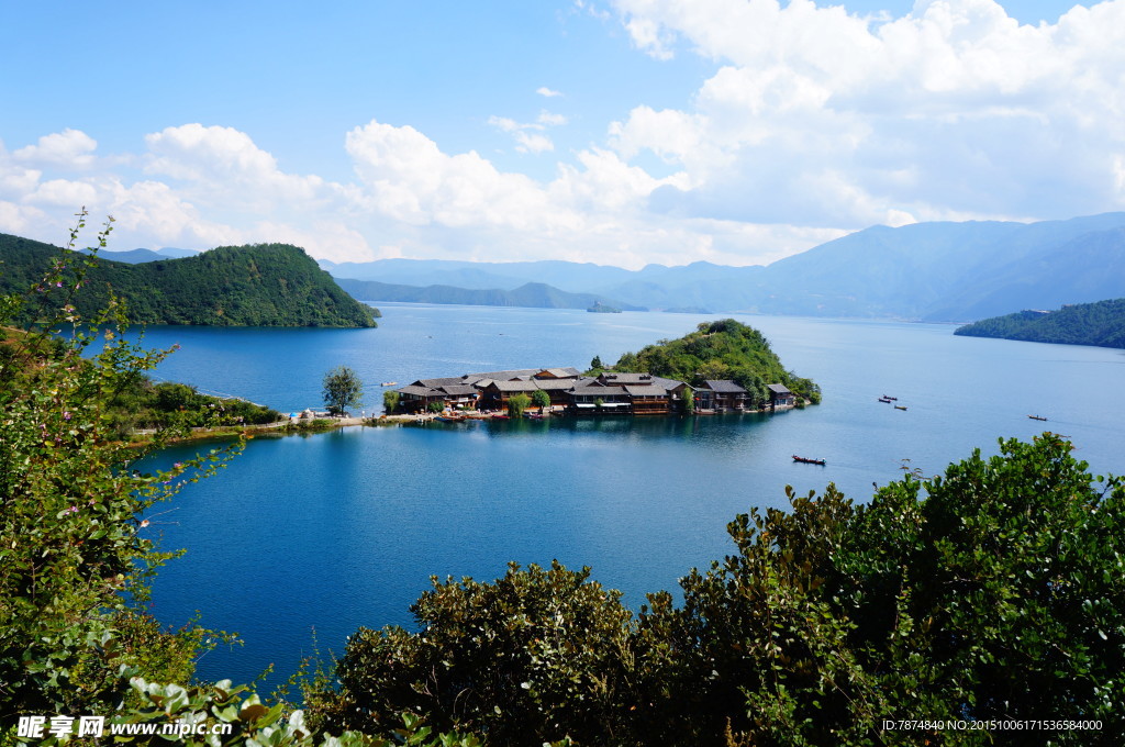 泸沽湖风光