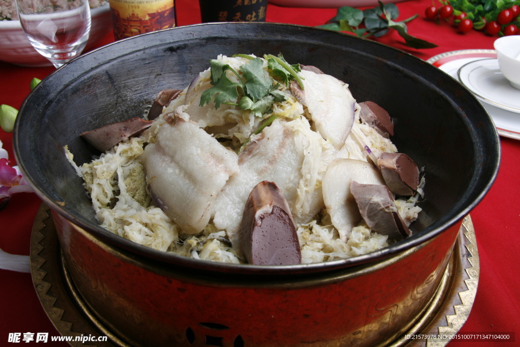 土锅酸菜白肉血肠