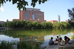 渤海大学图书馆