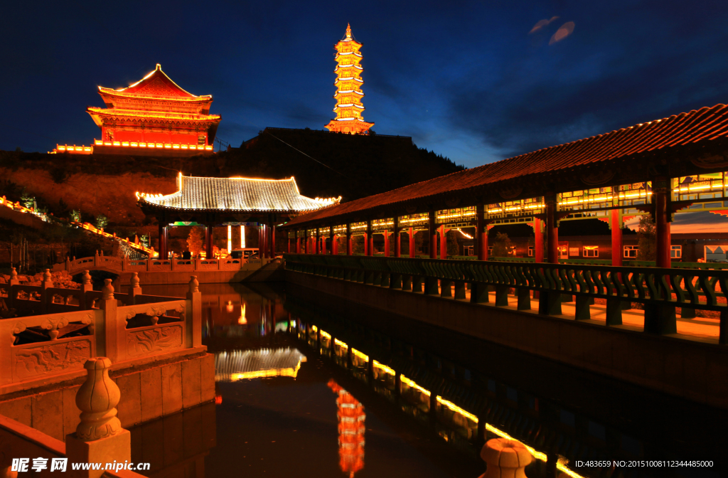 鸡鸣山夜景