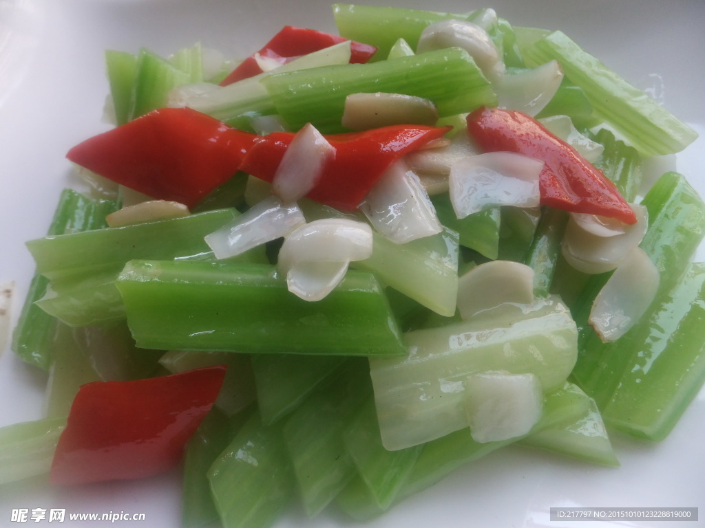 西芹百合怎么做_西芹百合的做法_豆果美食