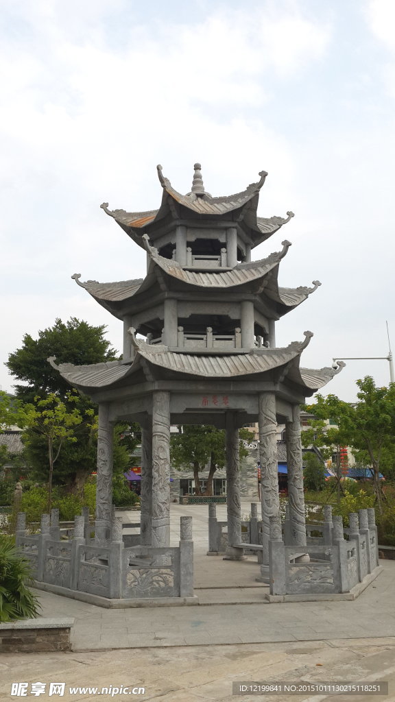 龙母庙广场