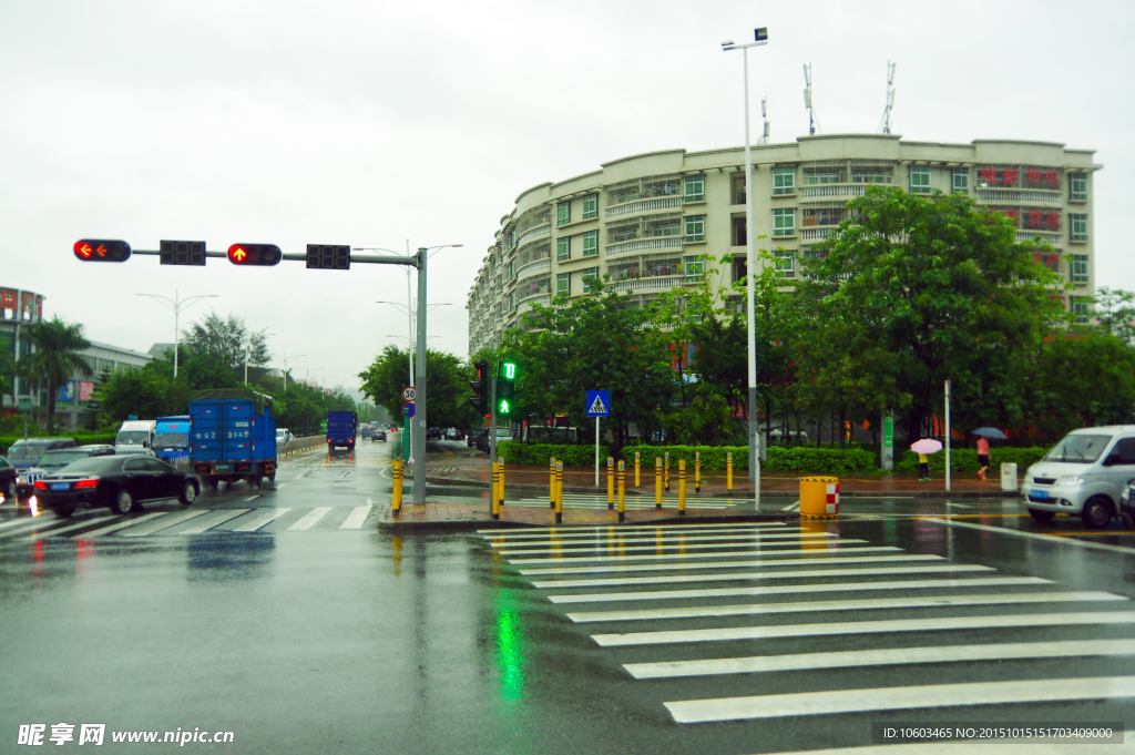 城市暴雨 风雨如晦