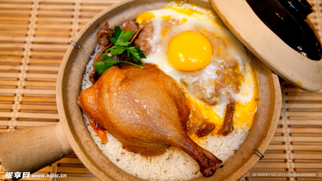 鸡腿拌饭