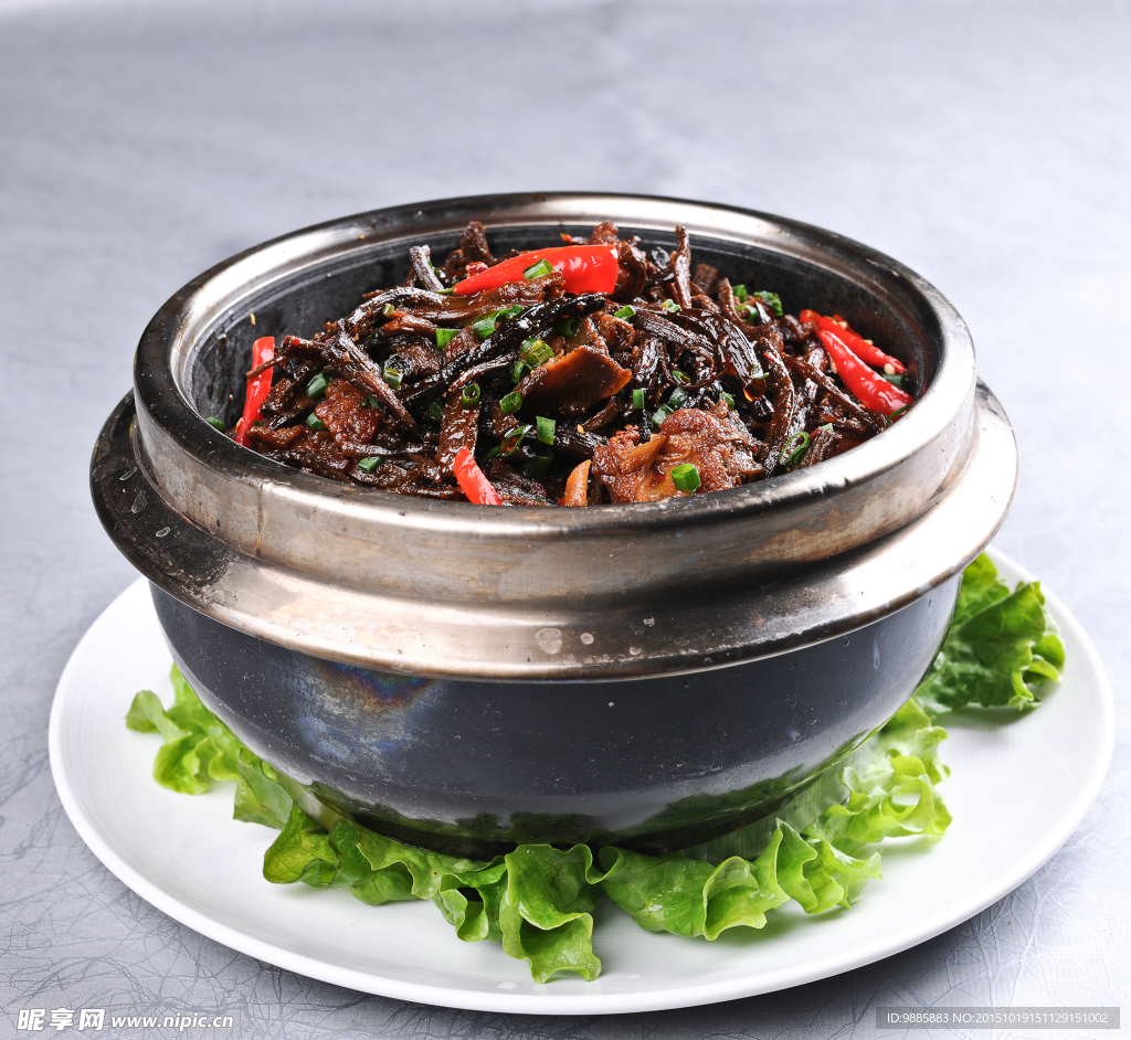 石锅茶香鸡