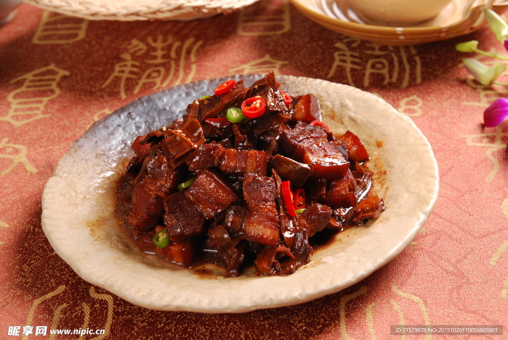 老笋干烧野猪肉