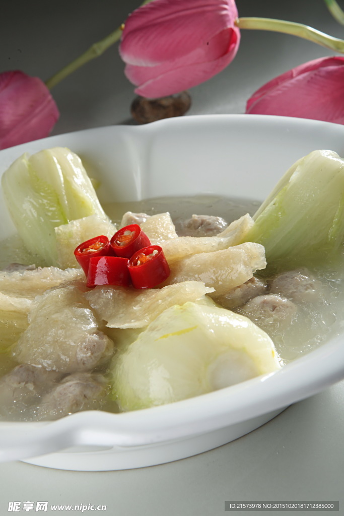 肉丸响皮烧白菜