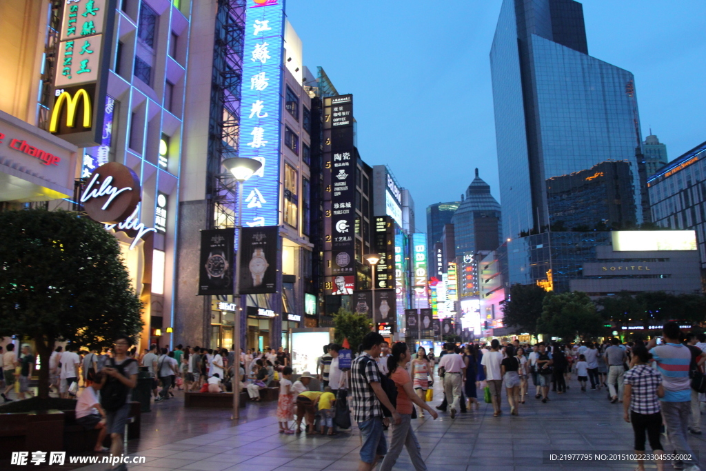 上海步行街夜景