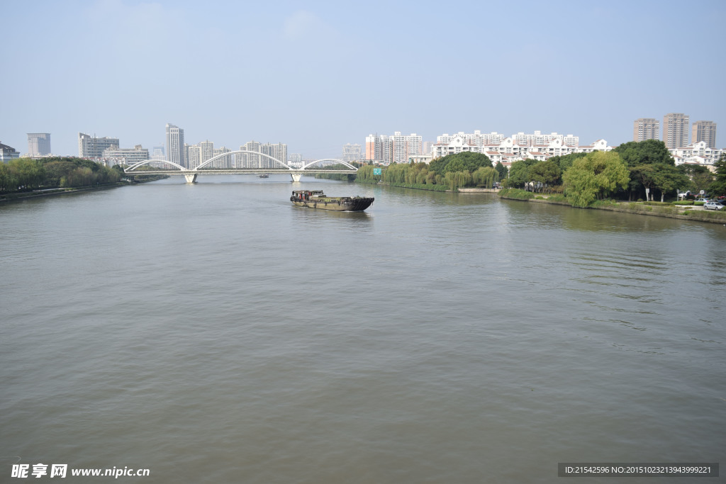 河边城市