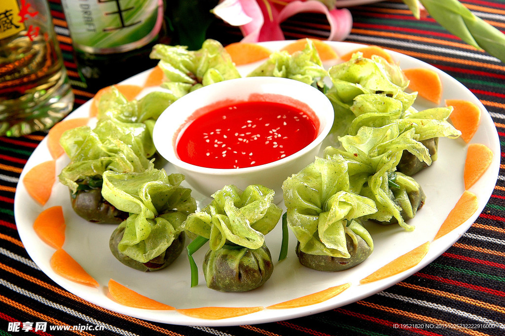 真味菜衣包蒸饺