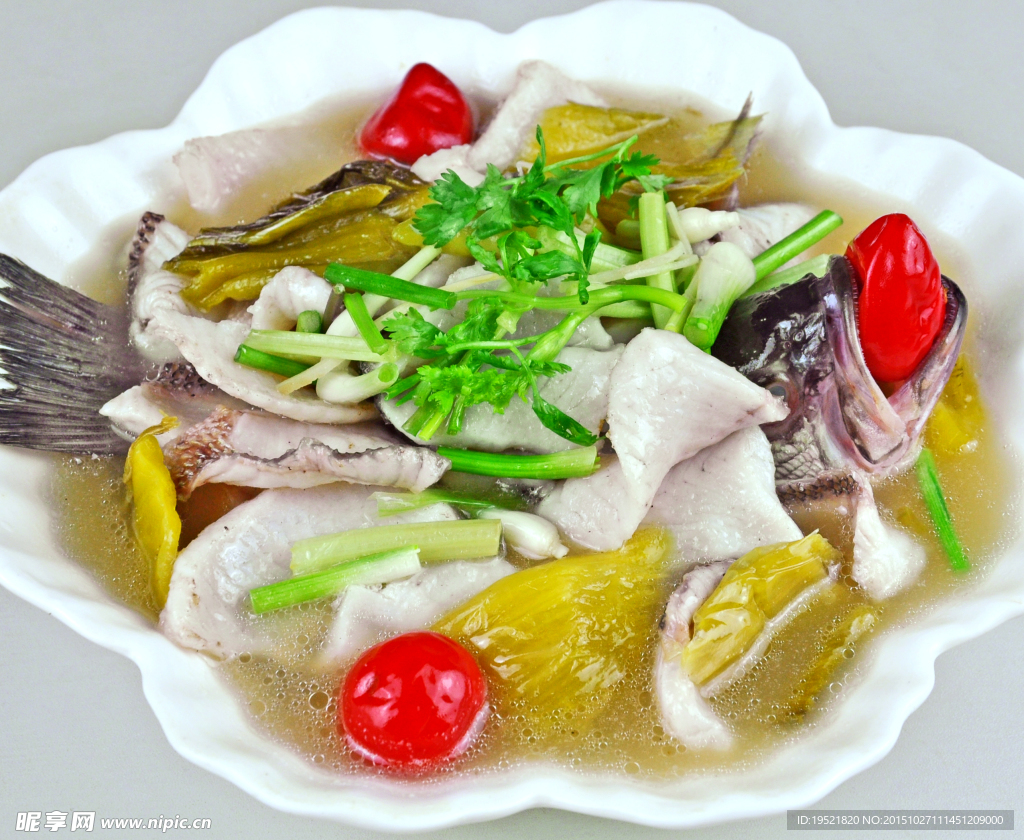 酸菜鲈鱼