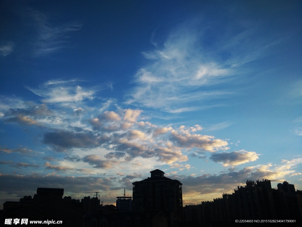 天空晚霞