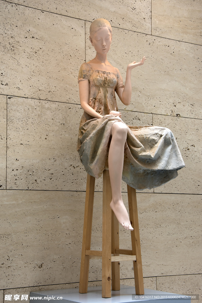 雕塑 少女