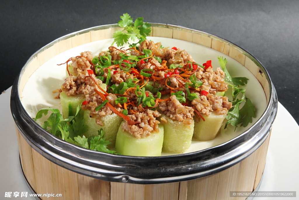 虫草肉沫蒸丝瓜