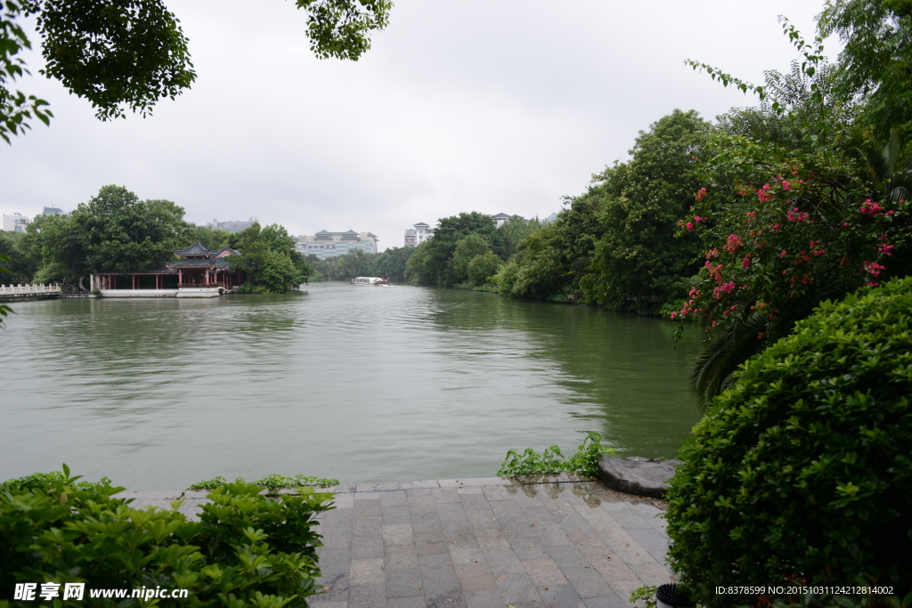 湖边风景