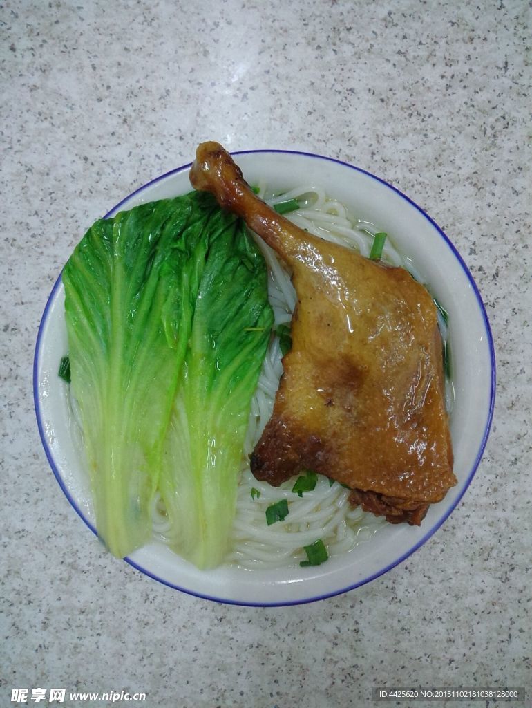 鸭腿粉面