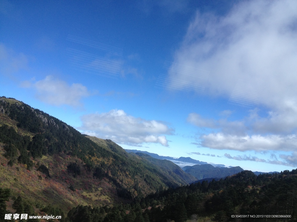 神农架秋季山峦美景