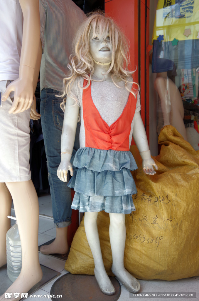 服装展板 儿童模特