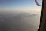 飞机起飞高空云山机翼