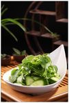 荆芥拍黄瓜