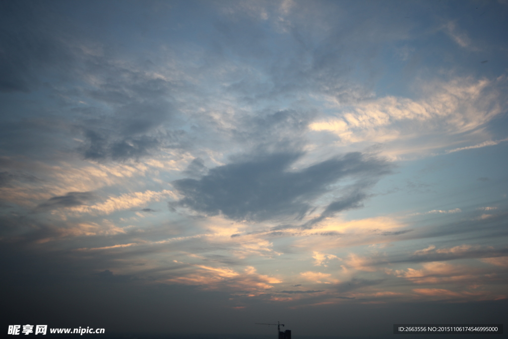 黄昏天空云海霞光