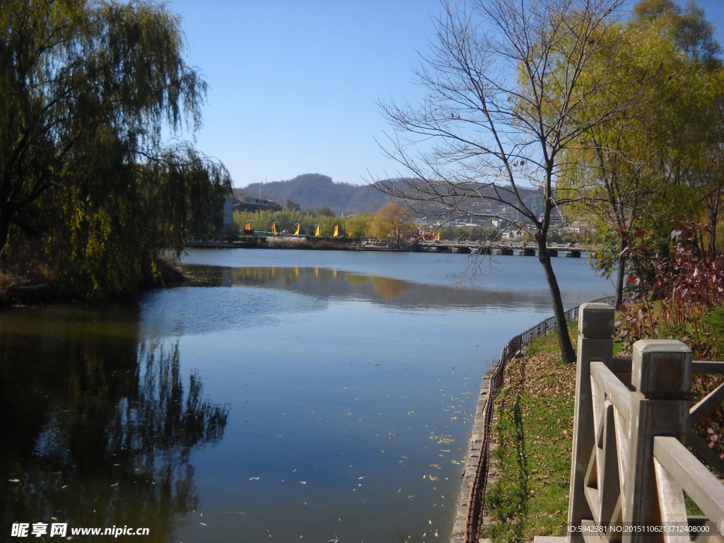 黄帝陵印池公园