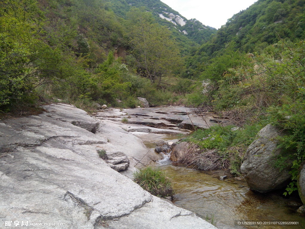 秦岭山路