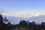 群山峻岭