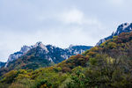 群山峻岭