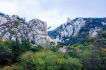 群山峻岭