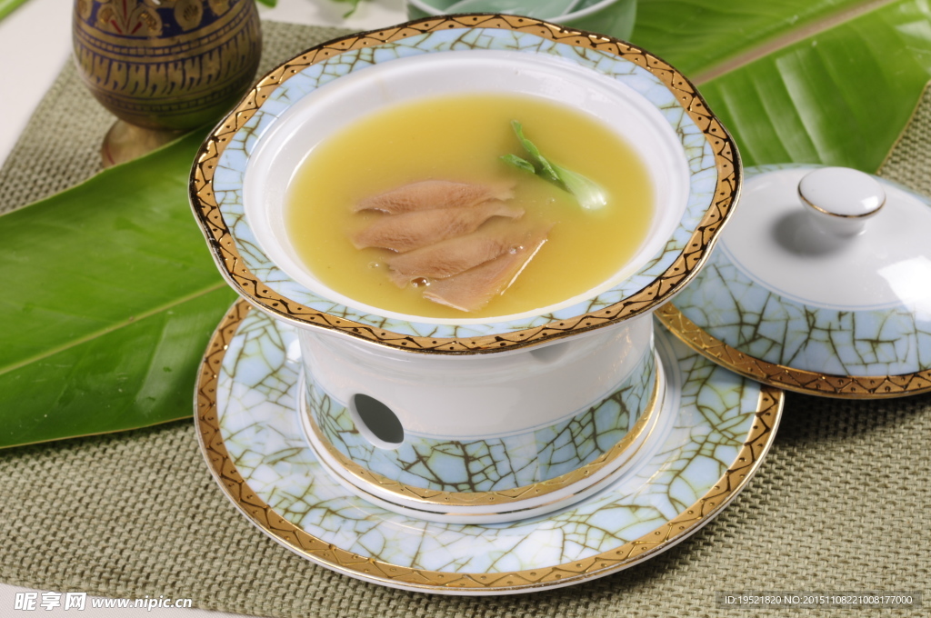 黄焖皇府煨鲍片