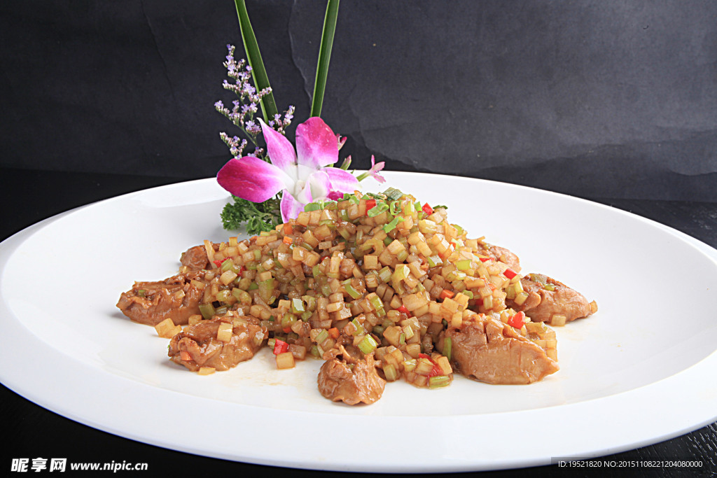 香芹土豆炒鲍仔芹菜