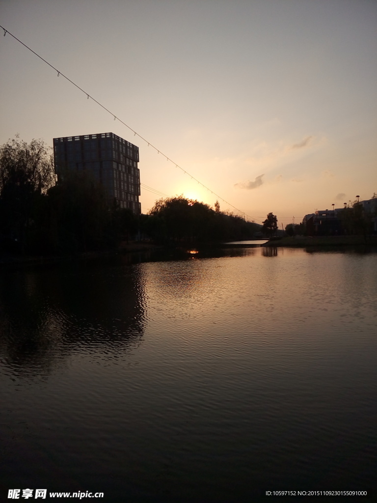 黄昏天空
