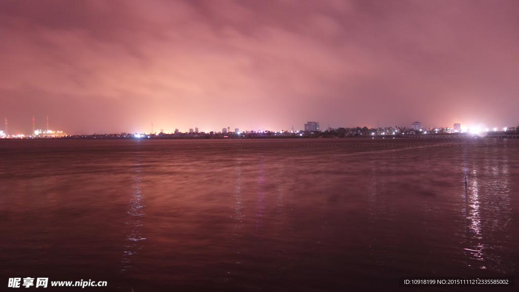 滨海夜景