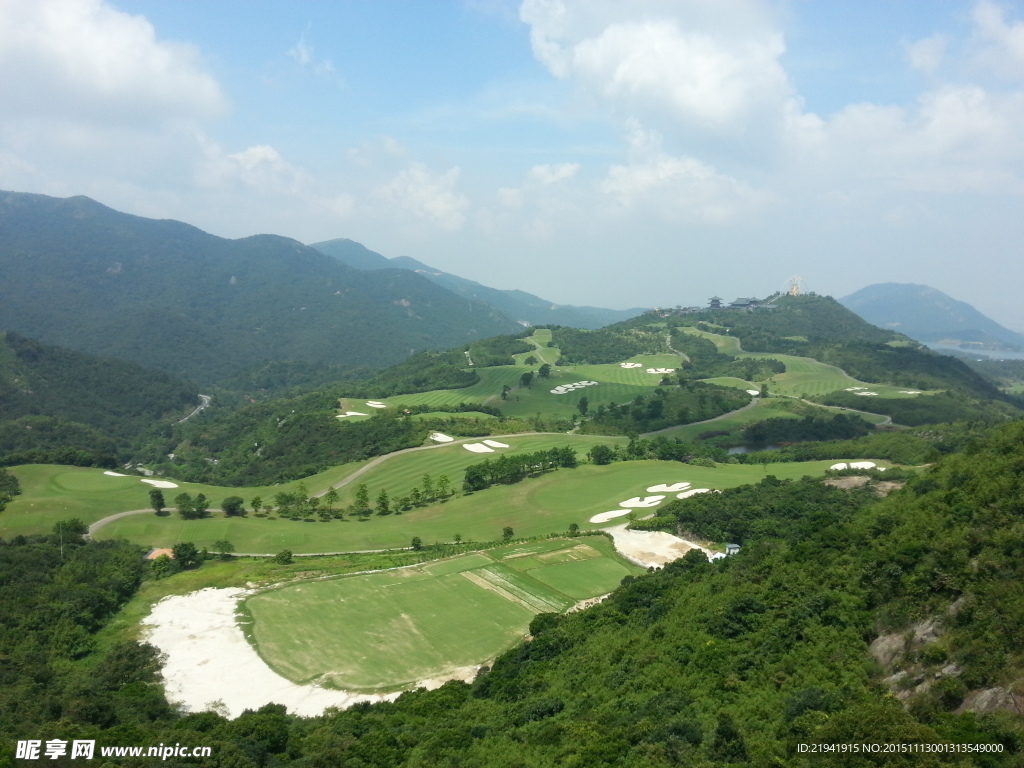 蓝天绿山