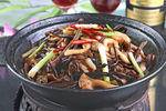 干锅腊味茶树菇