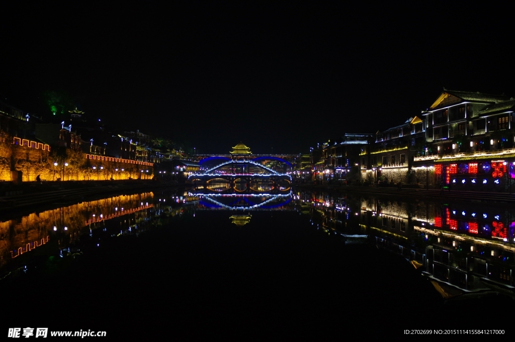 长沙杜甫江阁夜景