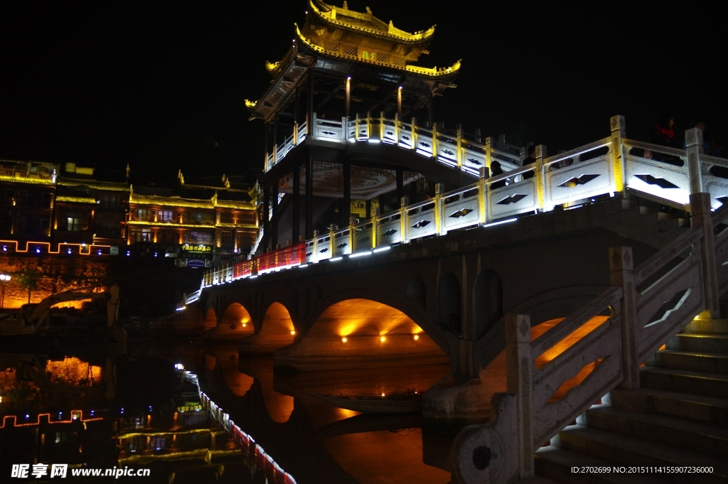 长沙杜甫江阁夜景