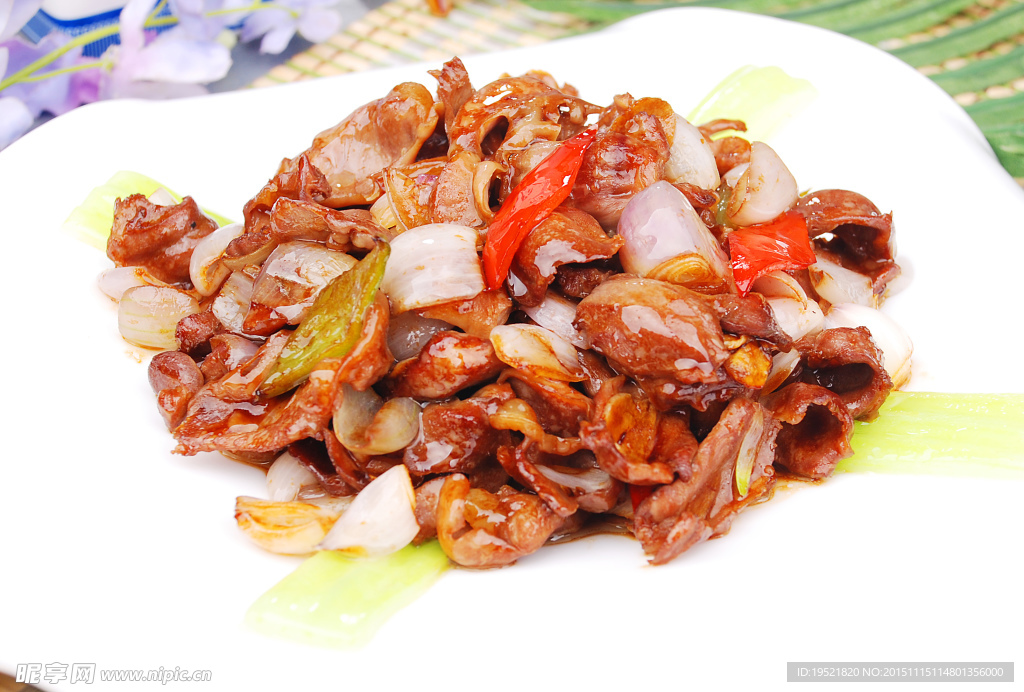 小毛葱炒鸡胗