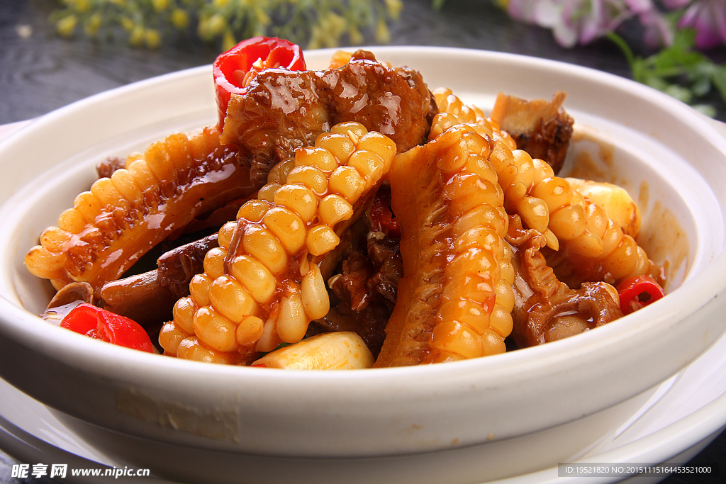 玉米烧排骨