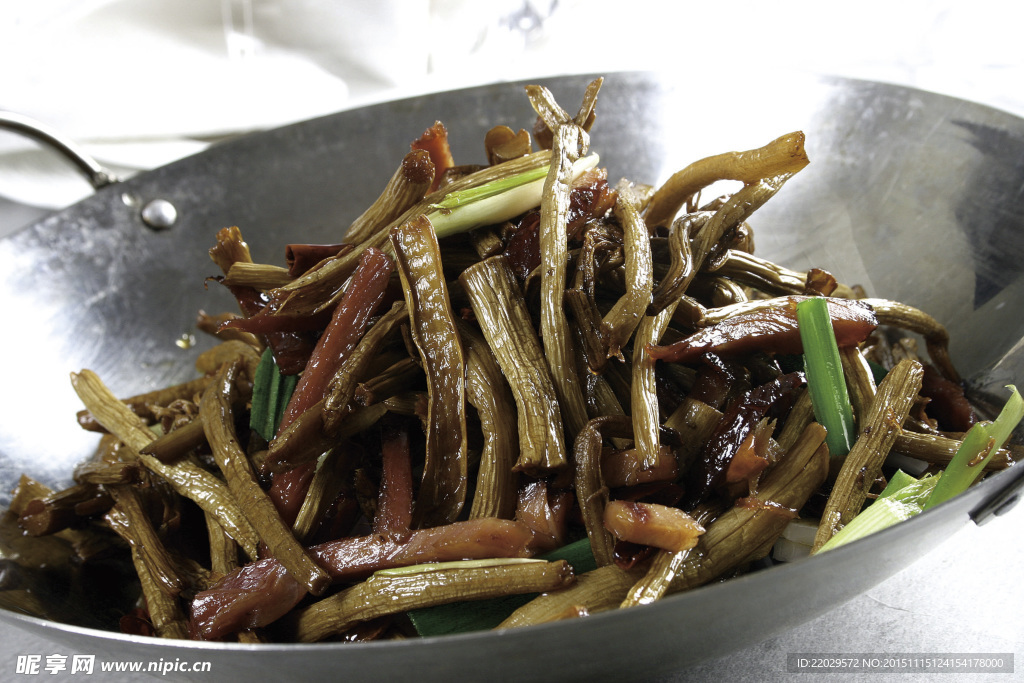 干锅茶树菇