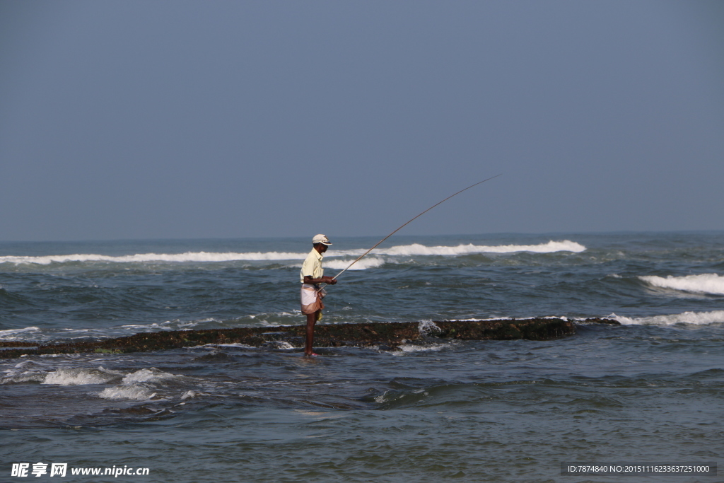 斯里兰卡海边钓鱼