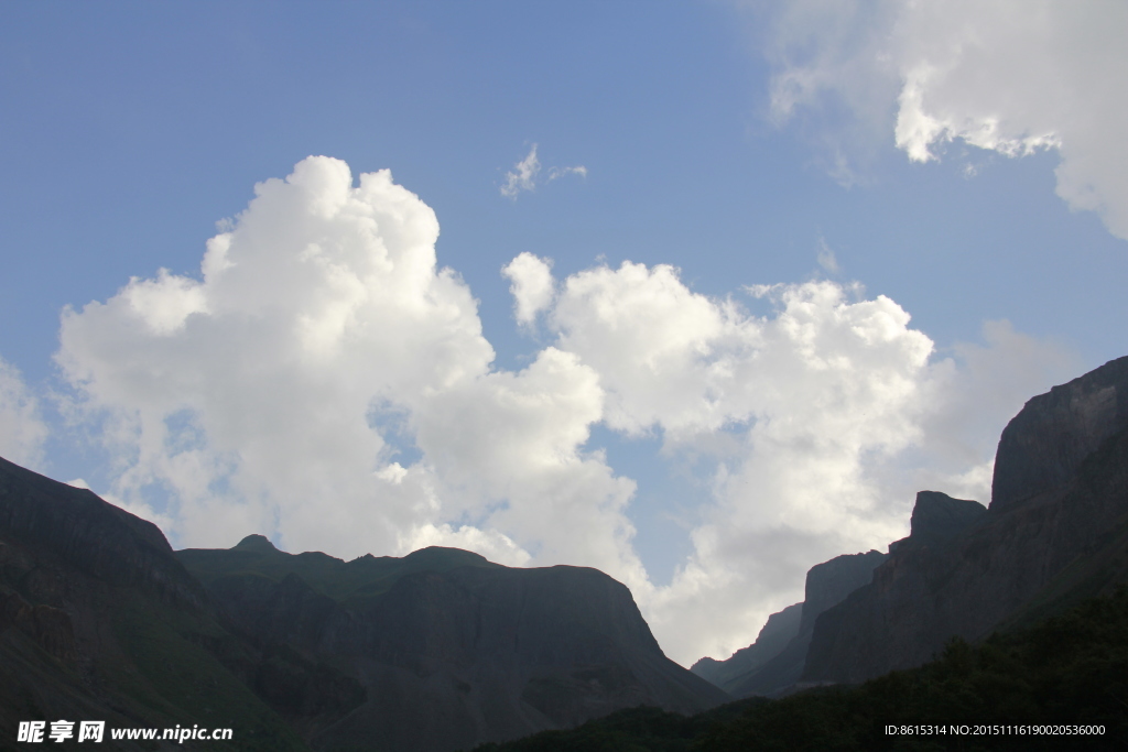 长白山风景区蓝天白云