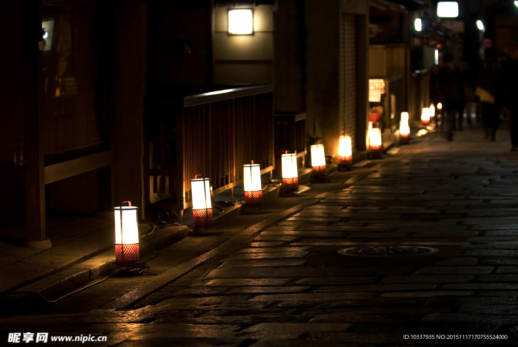 日本古巷灯笼
