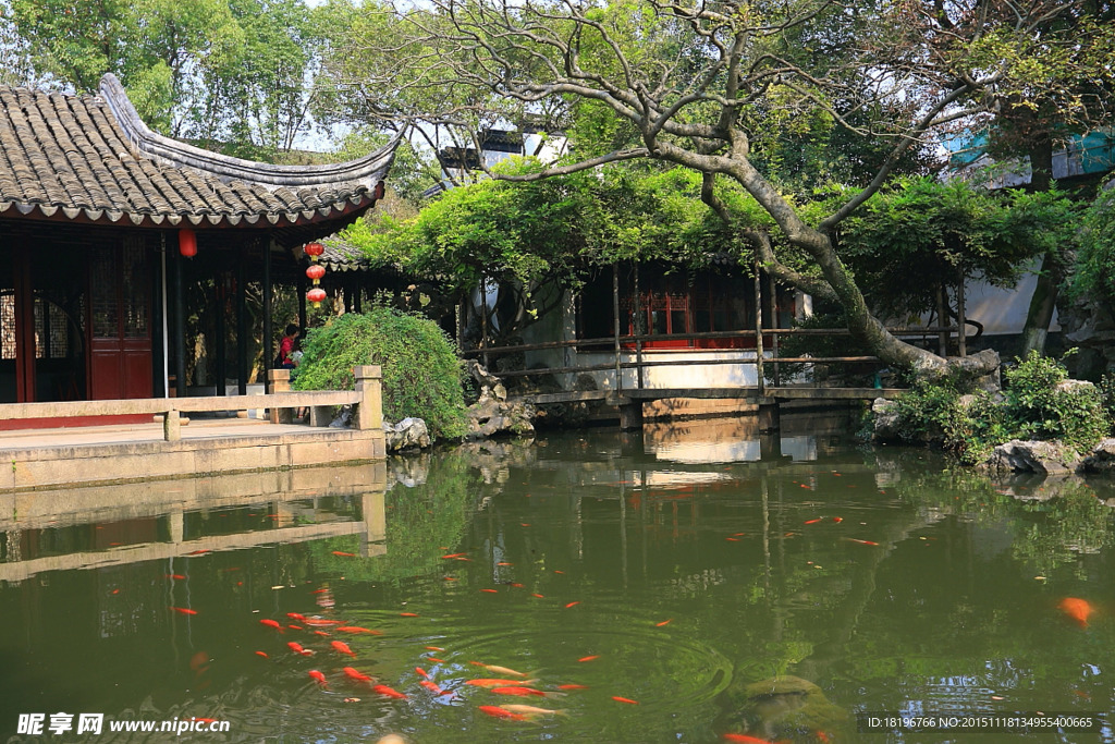 湖水 山清水秀