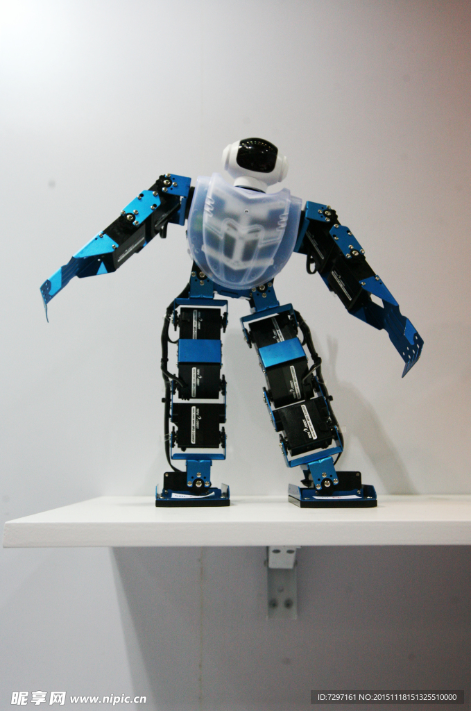 高科技跳舞机器人