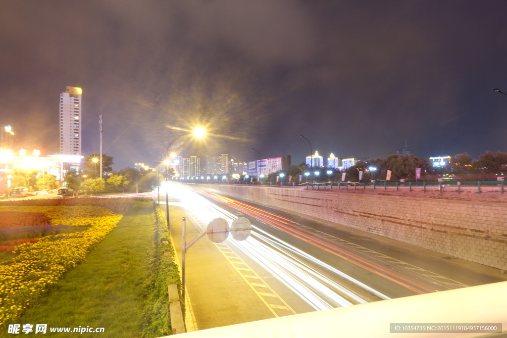 吉林市夜景车流