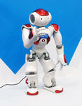 智能红色跳舞机器人