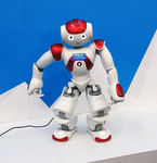 语音智能跳舞机器人