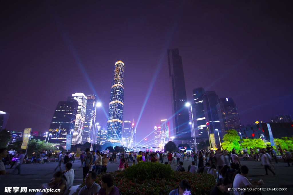 广州花城广场夜景